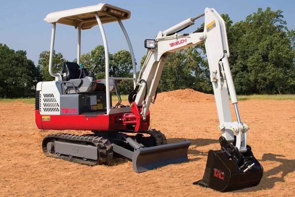 MiniBagr Náchod | Půjčovna | Minibagr TAKEUCHI TB 016
