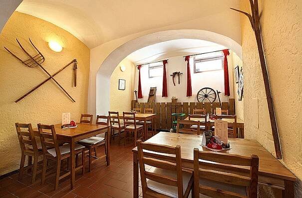 Restaurace penzionu Danny Český Krumlov | Apetee