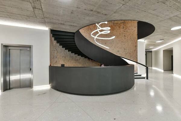 Holečkova, Smíchov - Praha 5 | Pronájem, Administrativní budova, 345 m²
