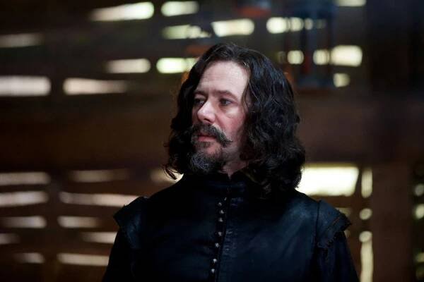 V čísle 9 - The Trial of Elizabeth Gadge - Promo - Reece Shearsmith