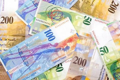švýcarská měna - švýcarský frank - stock snímky, obrázky a fotky
