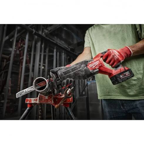 Milwaukee Sawzall M18 FSZ