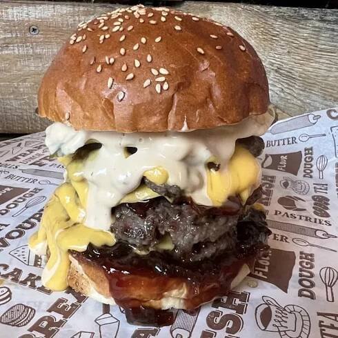 ROYAL BURGER MENU