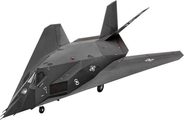 Revell F-117A Nighthawk Stealth Fighter, 1 ks