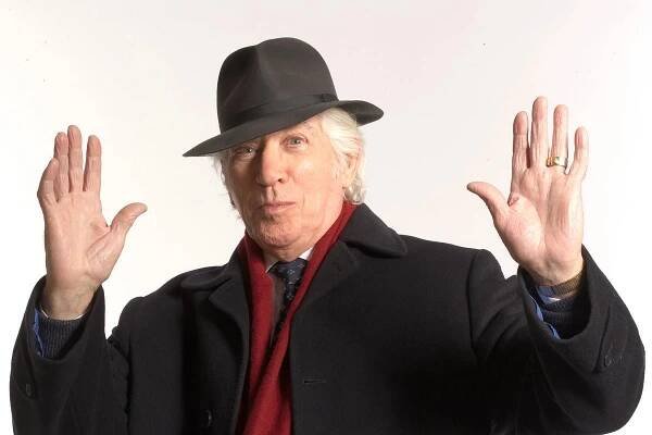 British Oscar-nominated actor Frank Finlay dies aged 89