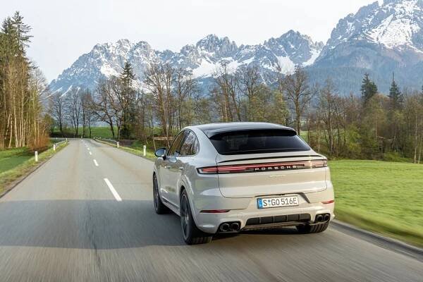 Porsche Cayenne E-Hybrid Coupe (Facelift) (2024 - Present)