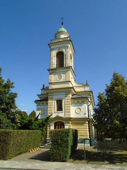 Kaple Nejsvětější Trojice (Lhota pod Libčany)