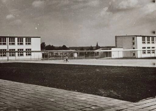 Historie školy | Gymnázium Karla Čapka, Dobříš