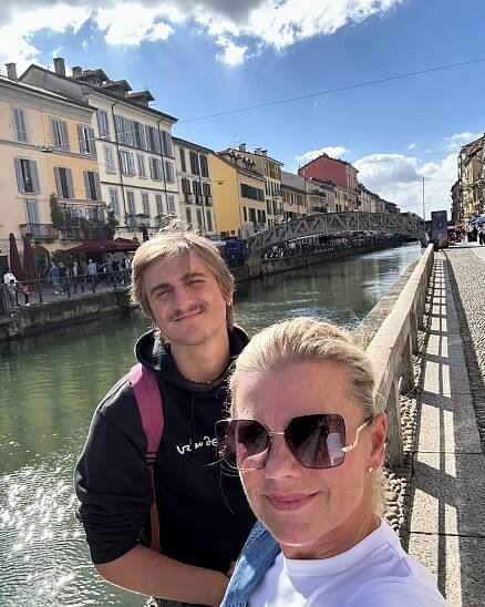 Kromě studia má v Itálii i lásku: Leona Machálková se smířila s tím, že syn Artur se do Česka jen tak nevrátí