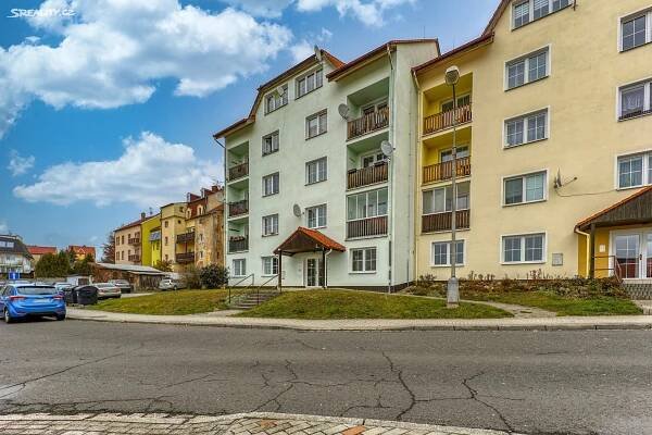 Pronájem bytu 2+1 72 m² (Podkrovní), Bohušova, Planá