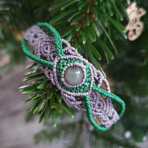 Dvoubarevný micro macramé náramek s labradoritem - By Nem