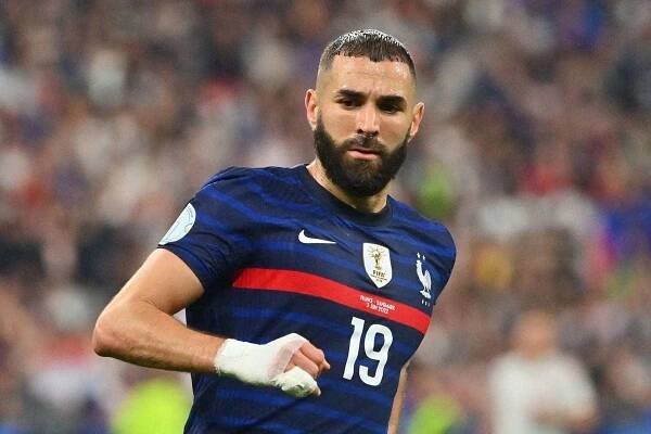 Karimovu situaci všichni znáte, vyvrátil Benzemův start na MS trenér Deschamps