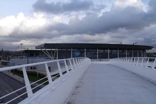 Soubor:Academy Stadium.jpg – Wikipedie