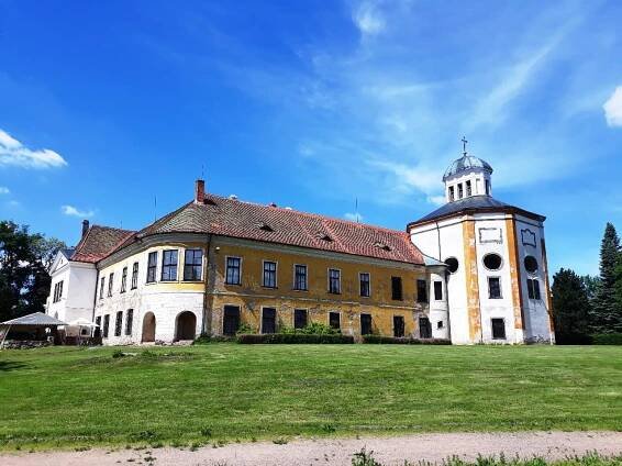 Zámek Choltice | Lokace | East Bohemia Film Office