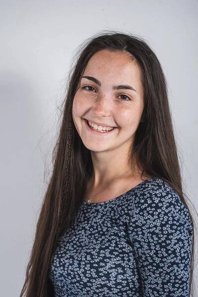 Esther Mertová: Ráda bych si zahrála i nějakou zápornější roli, například zlou čarodějnici nebo čertici - Zprávy z Mníšku