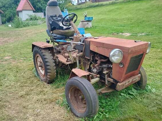 Traktor malotraktor traktůrek - Trutnov