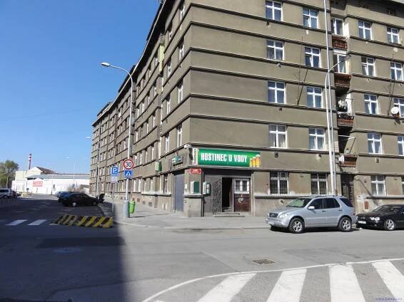 Hostinec U vody - Praha Holešovice | Katalpa
