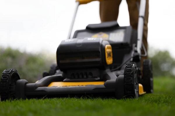 DeWALT DCMWSP156N bez aku