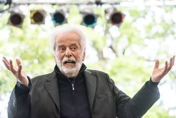 Alejandro Jodorowsky na Světě knihy 2019 | iROZHLAS - spolehlivé zprávy