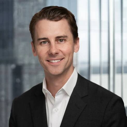   GARRETT SMITH   Investment Associate  