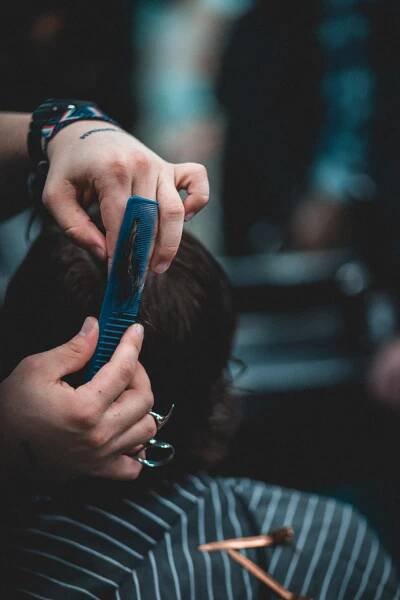 Barber akademie Praha | Kurzy pánského stříhání od nejlepších holičů v Praze