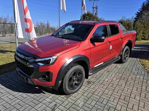 Isuzu D-Max 1.9 Ddi V-Cross Double Cab AT Premium - ISUZU Karlovy Vary, Autoservis Kolovrátek s.r.o.