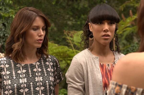 Kayla Ewell, Anya Engel-Adams - Setkání po letech - Z filmu