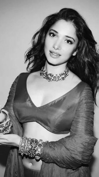 Tamannaah Bhatia radiates diva vibes in gorgeous hot pink lehenga