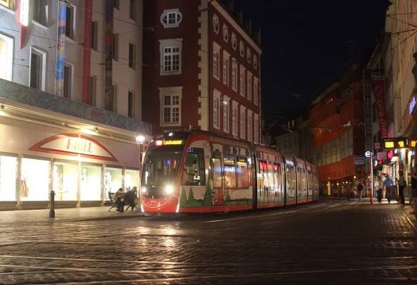 Freiburg – Straßenbahnen und Busse in Krefeld