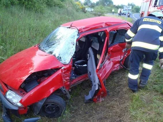 Tragická nehoda u Havlovic, nedání přednosti stálo seniora život