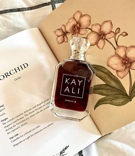 Vanilla 28 Kayali Fragrances pro ženy a muže
