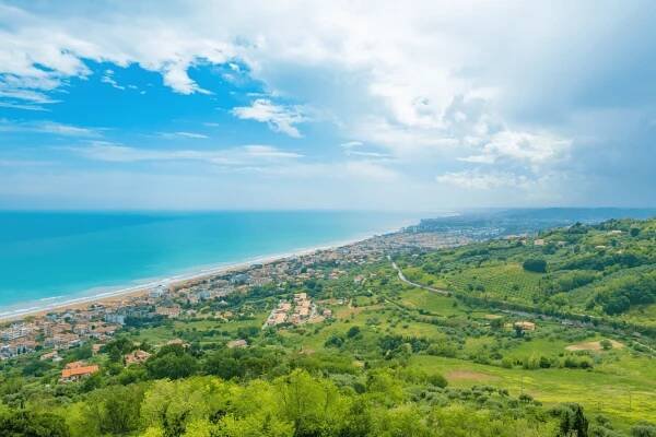 Abruzzo - Wine and Travel Italy