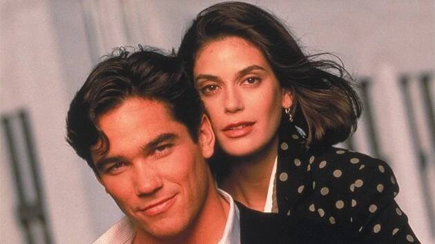 Dean Cain a Teri Hatcherová v seriálu Superman (1993)