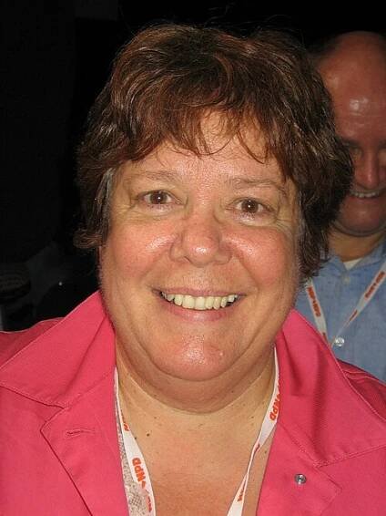 List of gay, lesbian or bisexual people: D–E - Wikipedia