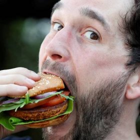 Bug appetite: German supermarket sells insect burgers