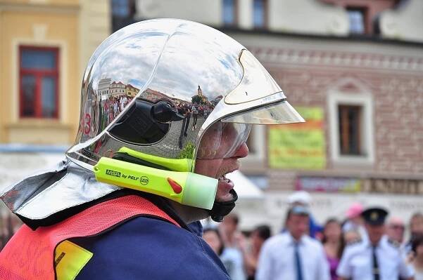 FOTO, VIDEO: Hasiči v Sušici oslavili 140 let, cvičně přitom zapálili radnici