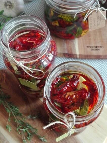 PASTU domov: Sušená rajčata v oleji | Food and drink, Food, Vegetables