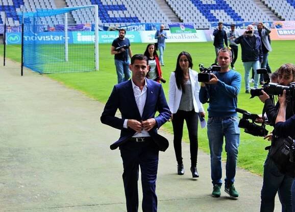 Spain swaps manager two days before first World Cup match