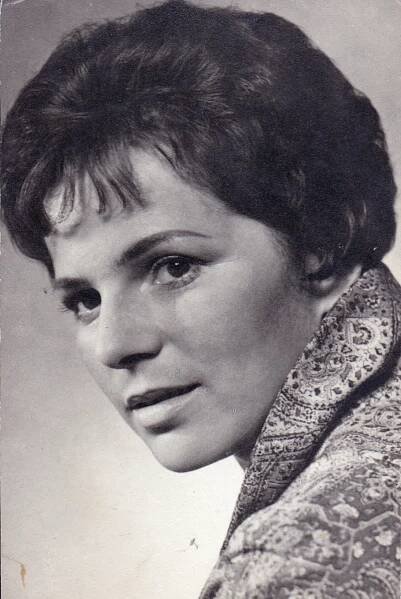 Jiřina Švorcová - Žena za pultem