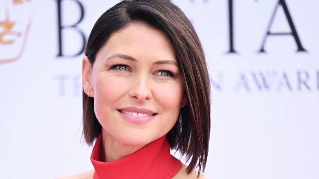 Emma Willis is a vision in ultra-flattering waist-cinching jeans