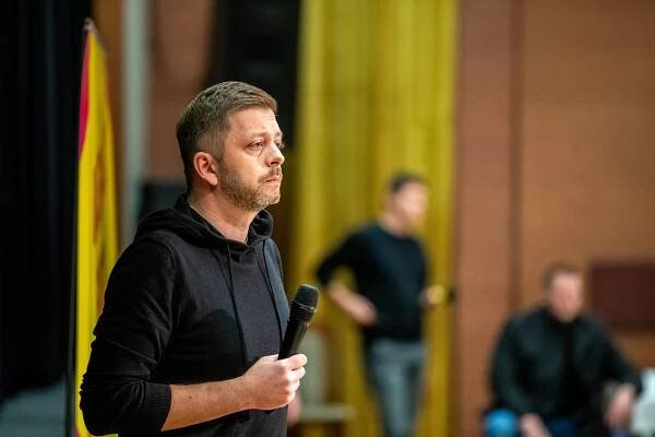 Rakušan v Havířově zakončil své turné debat, ty teď převezmou Nerudová a Farský