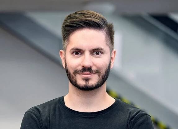 Jak se orientovat v záplavě zpráv a dezinformací? Nenechte se manipulovat!