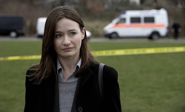 harry-brown-movie-image-emily-mortimer-1