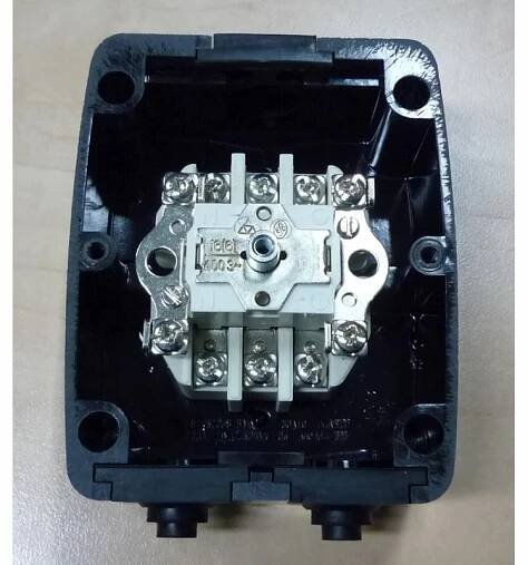 Třífázový vypínač 400V 16A ABB 35303-71 venkovní