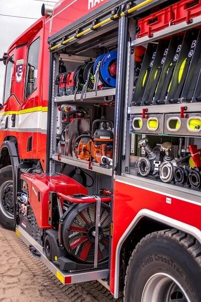 Nová Scania pro kbelské hasiče zaujme neobvyklou barvou rolet, vůz pro pražskou městskou část vyrobila firma Kobit | POŽÁRY.cz