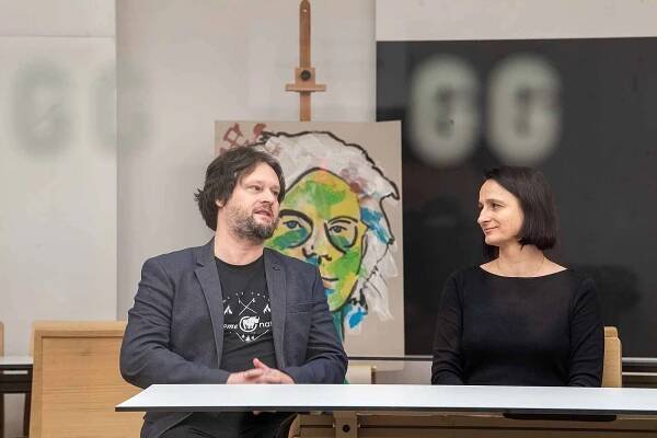 Slavnostní podpis smlouvy mezi Gočárovou galerií a Muzeem moderního umění Andyho Warhola v Medz.ilaborcích