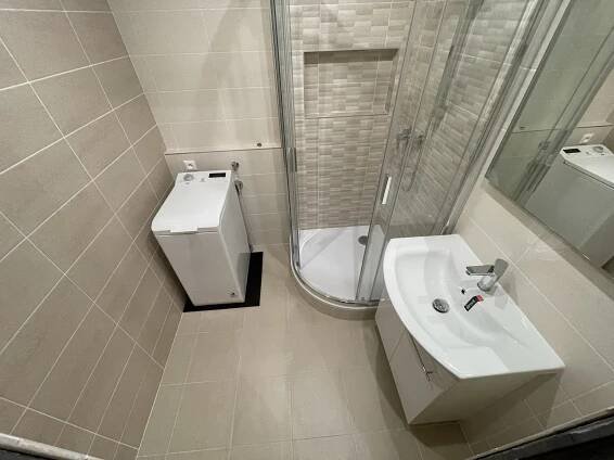 Rekonstrukce bytového jádra bytu 3+1,obklad Garda | Skála - koupelny na klíč