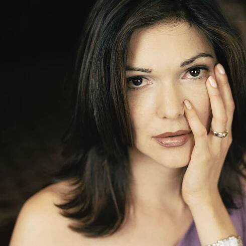 Laura Harring