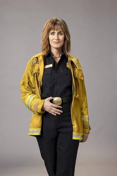 Sharon Leone | Fire Country (Ohnivá země) | Novinky, zajímavosti a tipy ze světa seriálů a filmů | Edna.cz