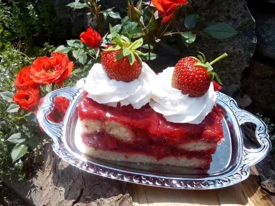 6 tipů, jak připravit fantastické nepečené moučníky z jahod: Zkusíte jahodové tiramisu, pudink nebo zmrzlinu?